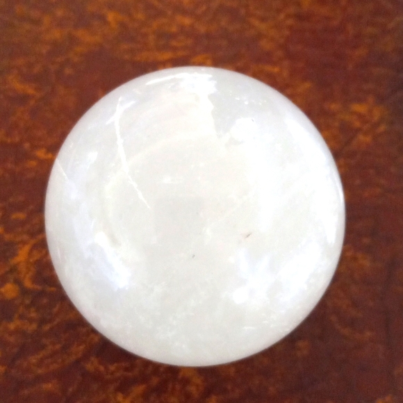 Beautiful clear crystal sphere. - Picture 4 of 11